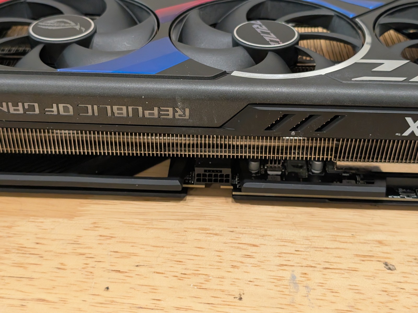 BH OFFER ASUS ROG Strix GeForc - Rtx 4090 24Gb Graphics Card 评论和价格